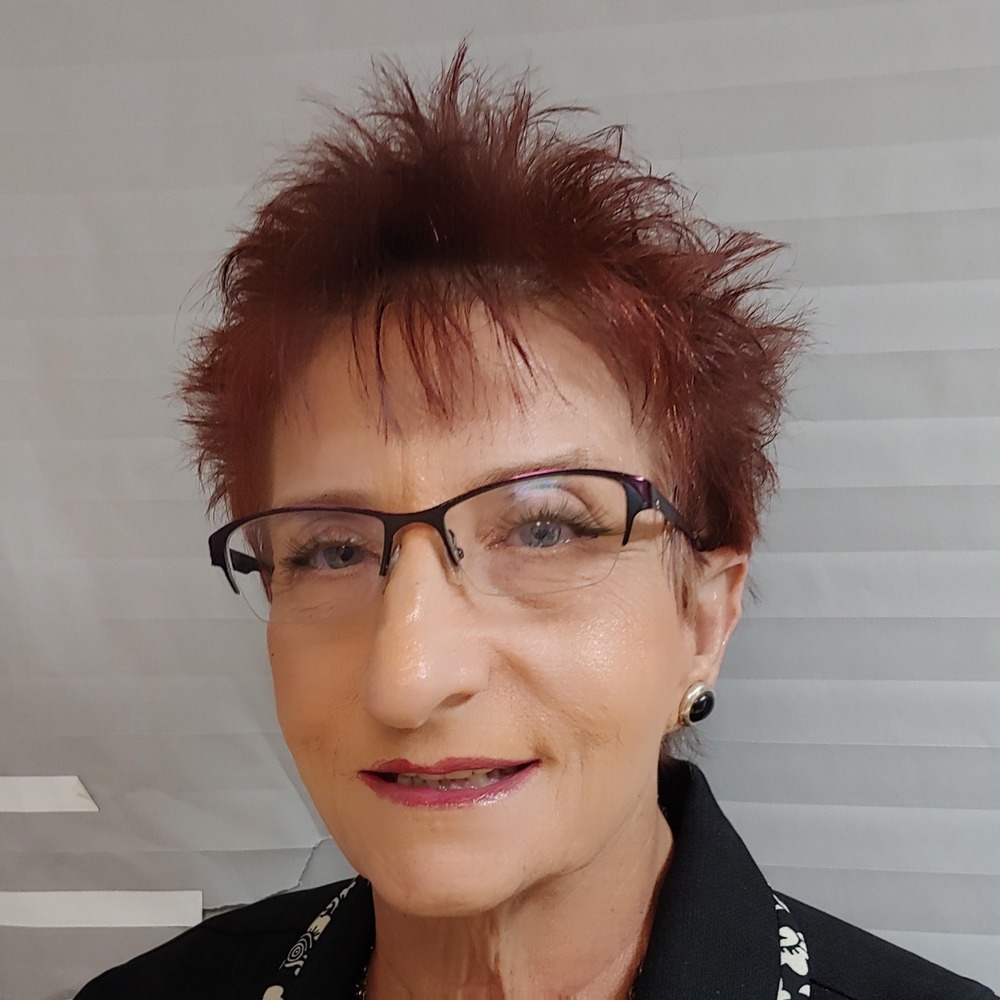 Meet your Posher, Shirley